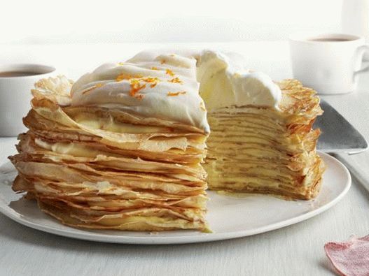 Foto palačinka torta s kremom od naranče