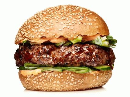 Foto hamburgeri s krastavcima i sokom od hoisina