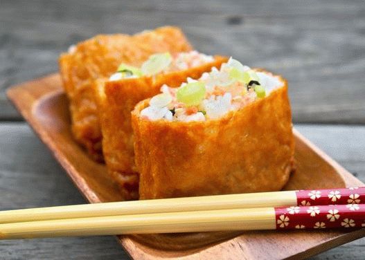 Fotografija Inari sushija - Tofu napunjen povrćem i rižom na japanskom