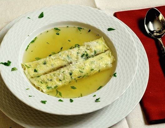 Foto talijanska juha s palačinkama