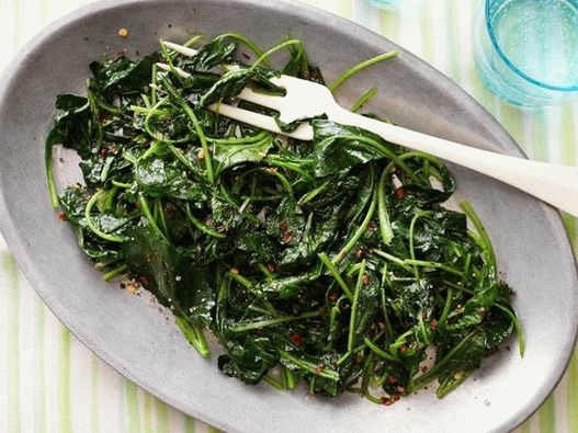 Foto kupusnog kupusa u maslacu s citrusnom notom