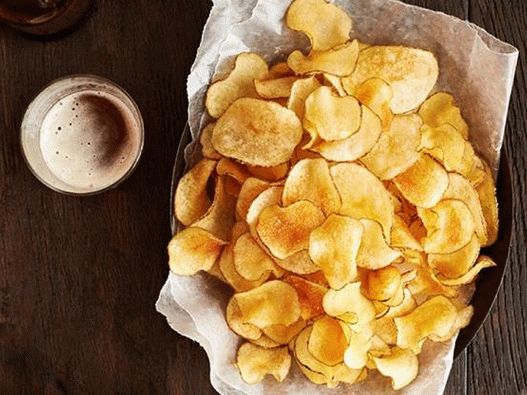 Foto krompir čips s ružmarinom i maslinovim uljem