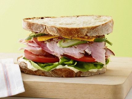 Foto klasični sendviči sa šunkom