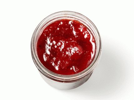 Foto džem od jagoda i šljiva