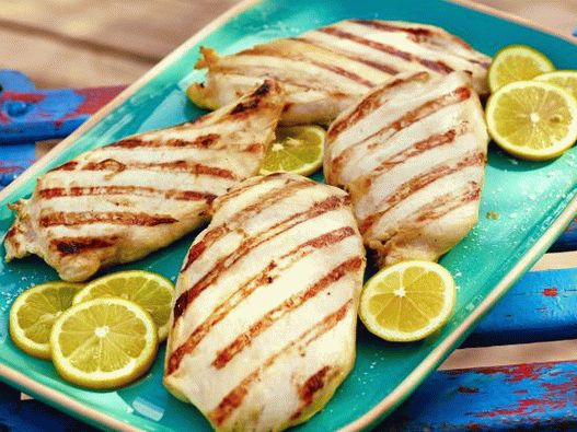 Fotografija pilećeg fileta s roštilja s medom i senfom