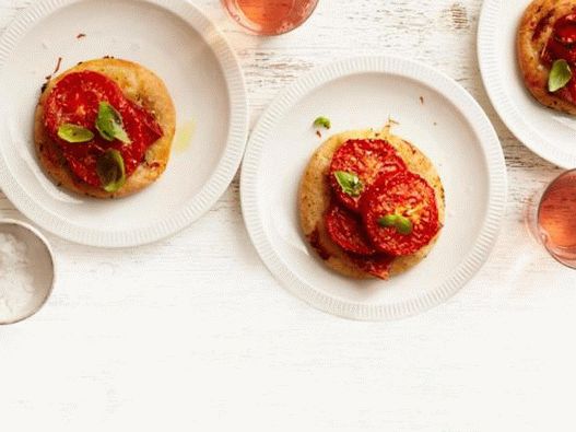Fotografija jela - Pizzetti sa salamom, rajčicom i bosiljkom