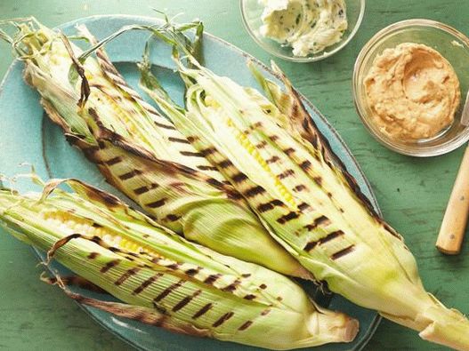 Fotografija jela - Savršeni kukuruz na kockama na roštilju sa zelenim maslacem