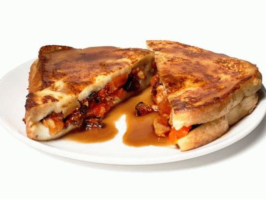 Fotografija jela - francuski tost sendvič sa smokvama, suhim marelicama i orasima
