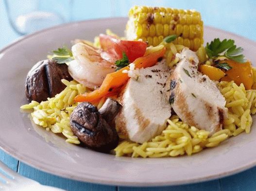 Piletina na žaru sa škampima, kukuruzom i šafranom orzo tjesteninom