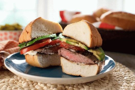 Carne Assad sendvič