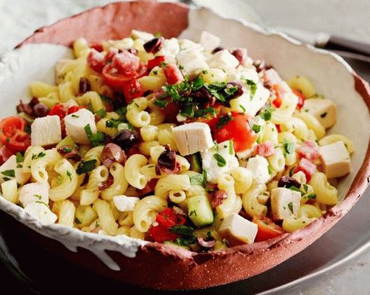 Talijanska salata s tjesteninom i piletinom