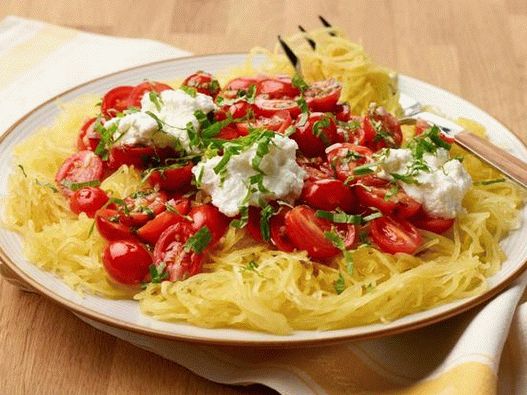 Fotografija jela - Špageti od bundeve sa svježim rajčicama i rikotom