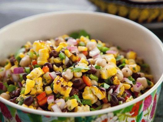 Fotografija jela - salata od kukuruza i graha na žaru