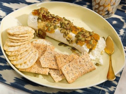 Fotografija jela - dnevnik kozjeg sira sa smokvama i sjemenkama bundeve