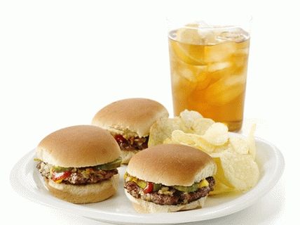 Foto mini hamburgeri s krastavcima