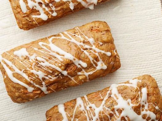 Foto mini muffini od mrkve u glazuri od sira