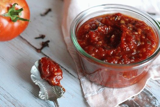 Foto pikantni džem od rajčice