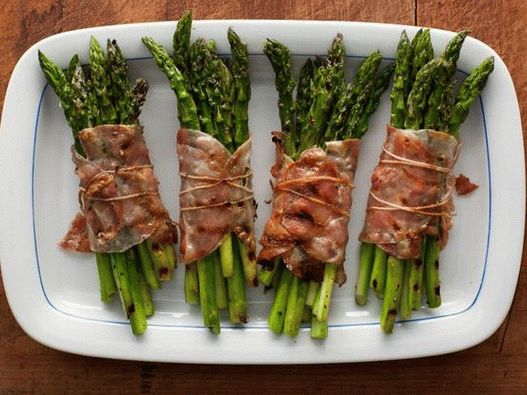 Šparoge u slanini