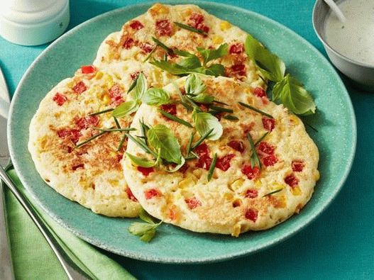 Foto palačinke s kukuruzom, rajčicom i preljevom Zelena božica