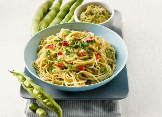 Fotografija tjestenine od špageta s grahom fava