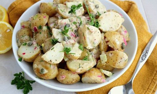 Fotografija patatosalata (grčka salata od krumpira)