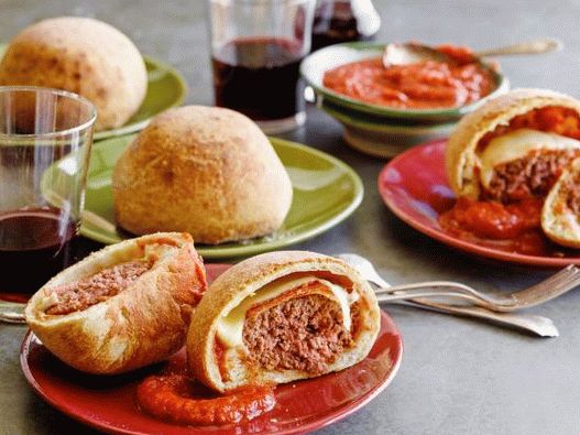 Foto pizza hamburger sa feferonom