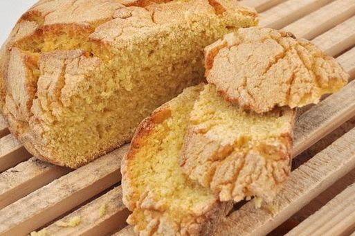 Fotografija portugalskog kukuruznog kruha