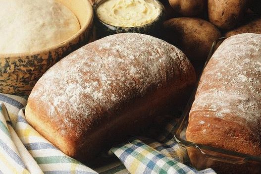 Foto jednostavan kruh od krumpira