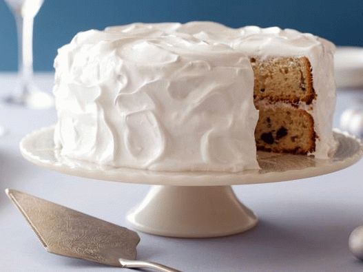 Fotografija Jednostavna rođendanska torta s glazurama od marshmallowa