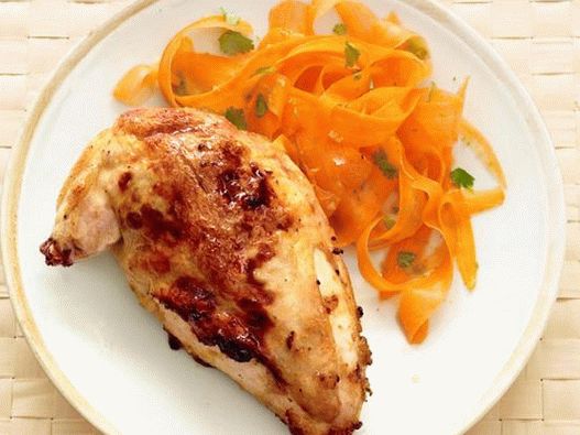 Fotografija jela - tajlandska piletina s mrkvom i đumbirom