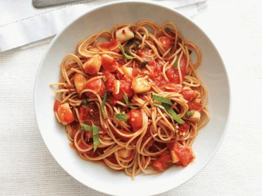 Fotografija jela - Špagete i ražnjići, dimljeni u umaku od marinare