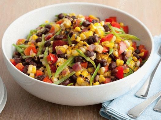Fotografija jela - Salata s crnim grahom i kukuruzom