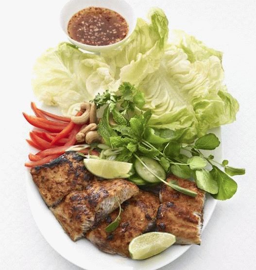 Foto tajlandsko-crvena salata mahi-mahi