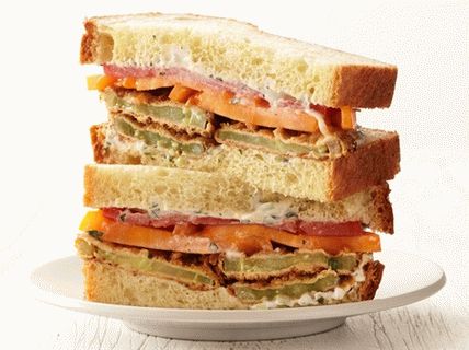 Foto sendviči s prženim zelenim rajčicama
