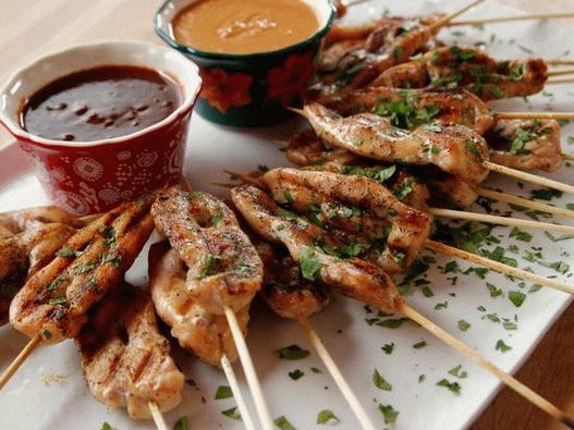 Pileći pileći ražnjići s roštilja