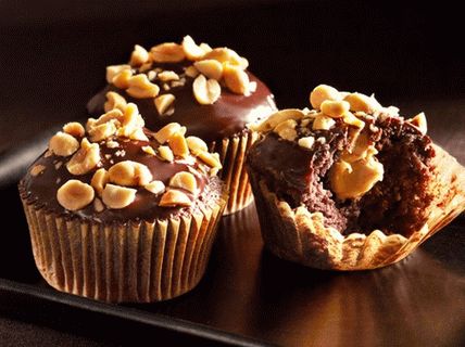 Foto čokoladni mini muffini s kikirikijem