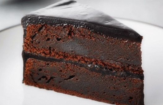 Foto kolač od čokolade i cikle