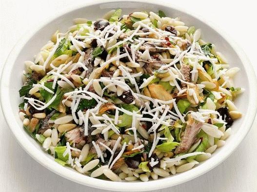 Foto sicilijanska salata s orzo tijestom