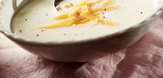 Foto juha od karfiola s pireom od sira