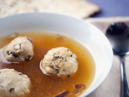 Foto juha s knedlama od tartufa punjena gljivama shiitake