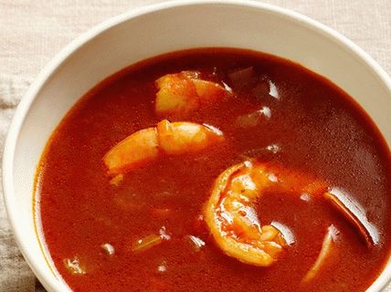 Foto juha od rajčice s kozicama