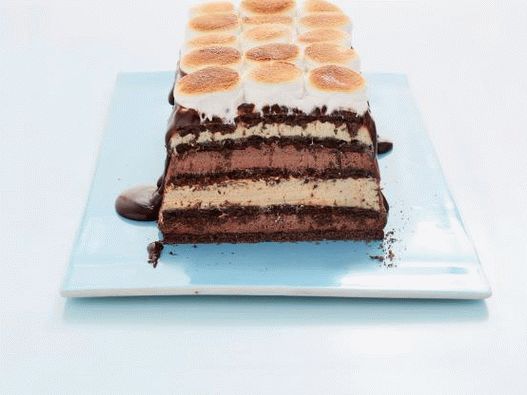 Foto kolač Smor bez brašna s marshmallows