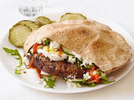 Foto vegetarijanski hamburgeri na arapskom