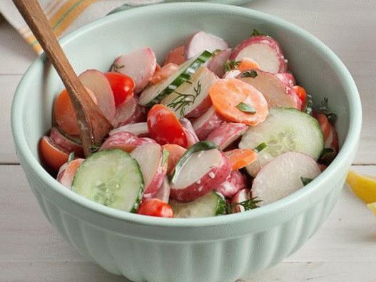 Foto proljetna krumpir salata