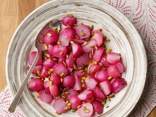 Radish u maslacu s medom i vlasac u mikrovalnoj