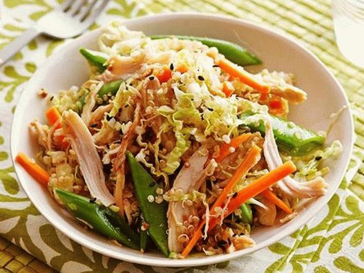 Azijska salata od piletine i kvinoje